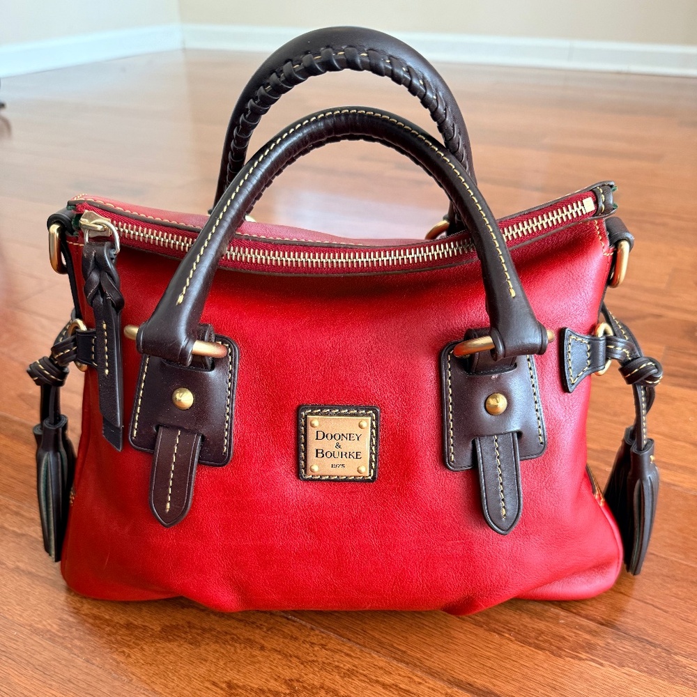 Dooney and Bourke small Stanwich